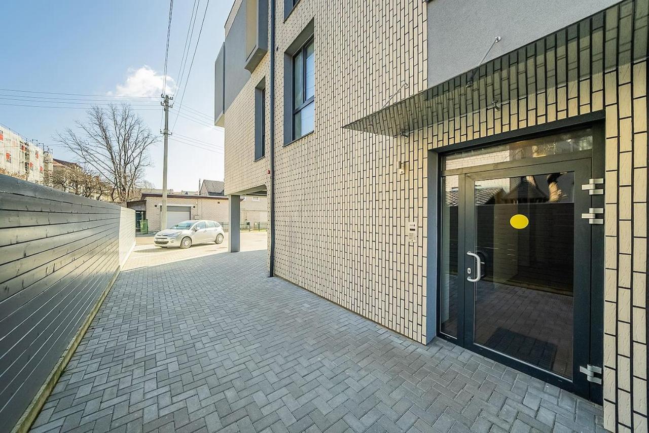 Lovely Apartment With Private Terrace By Urban Rent Kaunas Dış mekan fotoğraf